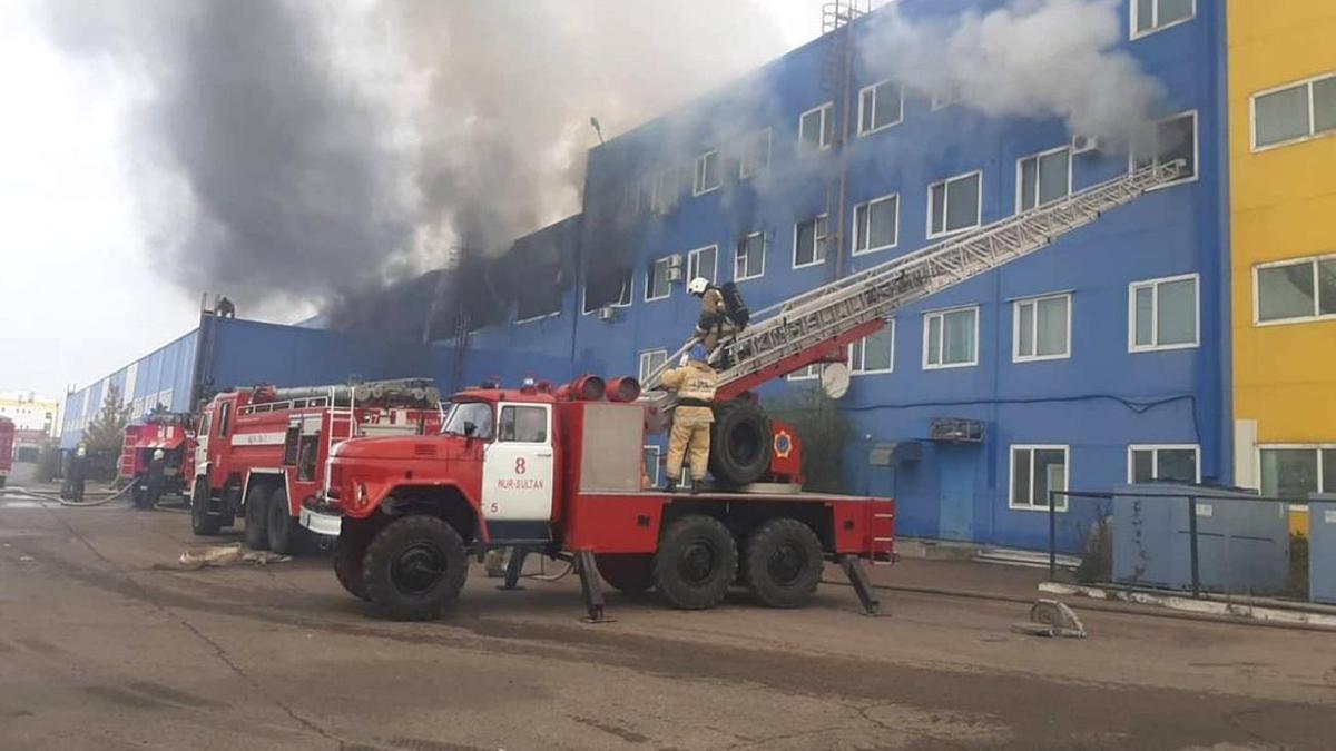 Пожар в ТЦ "Астыкжан" Пожар в ТЦ "Астыкжан"