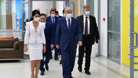 Токаев посещает Bolashaq saraiy